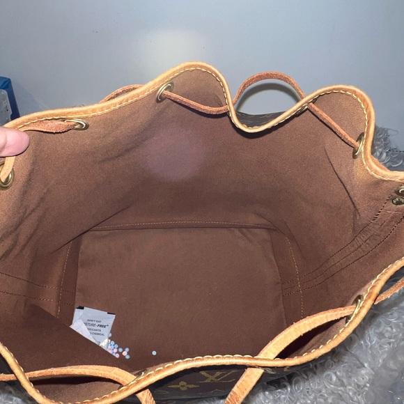 Louis Vuitton Noe Monogram Bucket shoulder bag - Picture 4 of 15